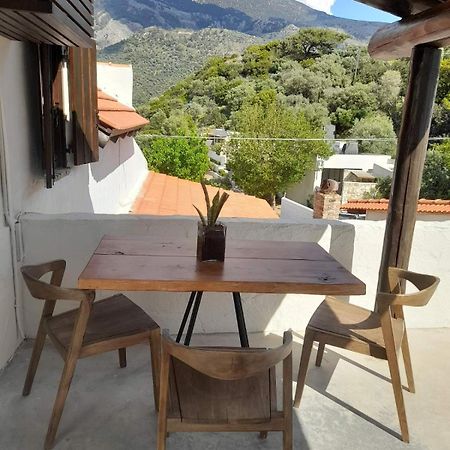 Monastery Estate Guesthouse Soúgia Buitenkant foto